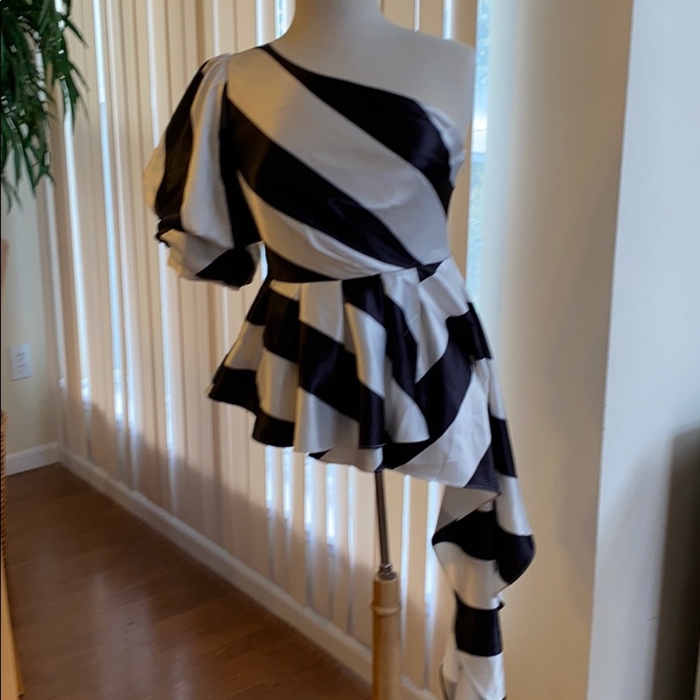 COPY - Black and white satin one sleeve blouse